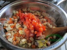 Тушим курицу вместе с овощами